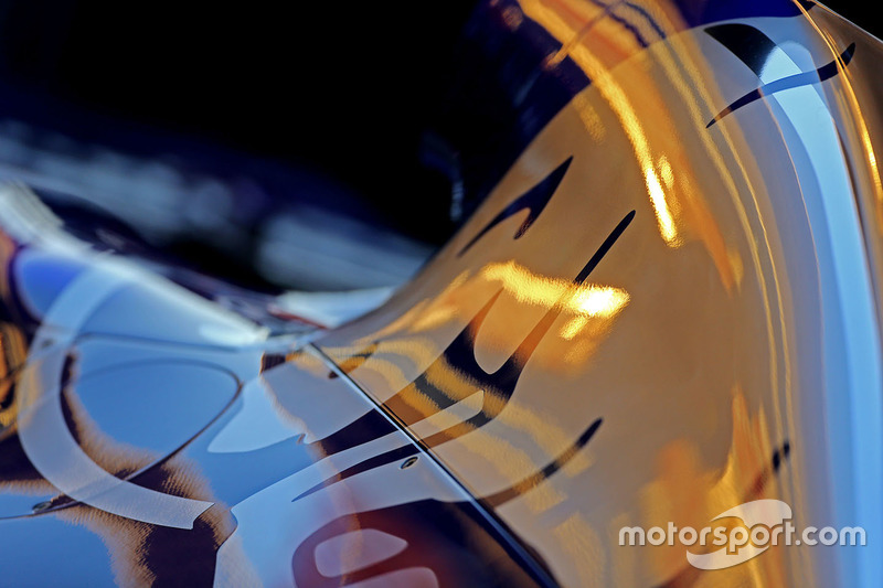 Scuderia Toro Rosso STR12 detail