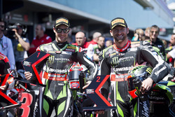 Jonathan Rea, Kawasaki Racing, en pole position devant Tom Sykes, Kawasaki