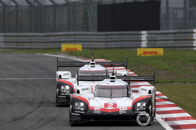 #2 Porsche Team Porsche 919 Hybrid: Timo Bernhard, Earl Bamber, Brendon Hartley, #1 Porsche Team Por