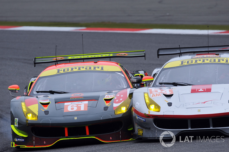 #61 Clearwater Racing Ferrari 488 GTE: Mok Weng Sun, Matt Griffin, Keita Sawa, #54 Spirit of Race Ferrari 488 GTE: Thomas Flohr, Francesco Castellacci, Miguel Molina