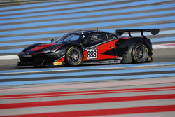 #888 Kessel Racing, Ferrari 488 GT3: Marco Zanuttini, David Perell