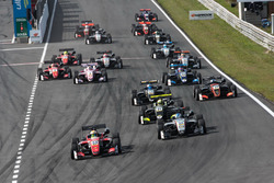 Partenza, Callum Ilott, Prema Powerteam, Dallara F317 - Mercedes-Benz