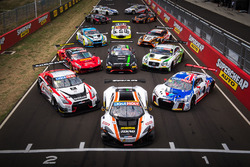Gruppenfoto: Autos für die 12h Bathurst 2017