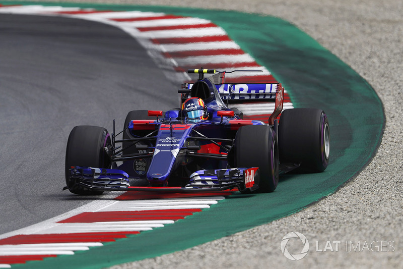 10. Carlos Sainz Jr., Scuderia Toro Rosso STR12