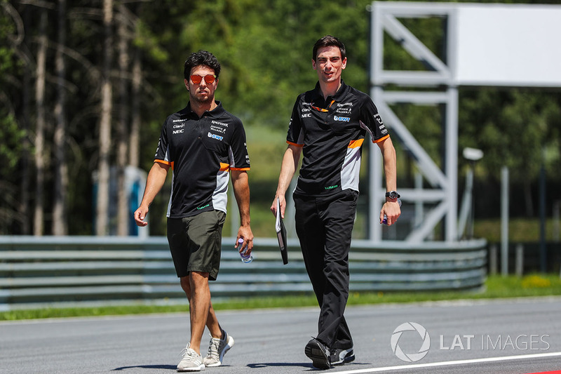 Foi a primeira vez que a Force India admitiu que poderia intervir na disputa: “O relacionamento é bom entre eles. Precisamos ter certeza de que eles não batam muito um no outro, é simples.”
