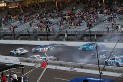 Trevor Bayne, Roush Fenway Racing Ford crash Austin Dillon, Richard Childress Racing Chevrolet Ryan Blaney, Wood Brothers Racing Ford Aric Almirola, Richard Petty Motorsports Ford Gray Gaulding, Premium Motorsports Toyota