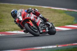 #12 Yoshimura Suzuki Motul Racing: Takuya Tsuda, Sylvain Guintoli, Josh Brookes