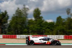 #2 Porsche Team Porsche 919 Hybrid: Timo Bernhard, Earl Bamber, Brendon Hartley