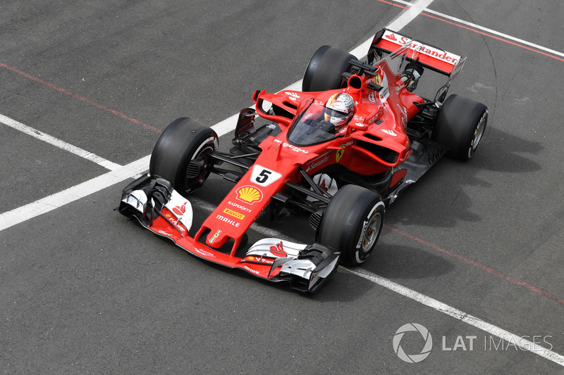 Sebastian Vettel, Ferrari SF70H, mit Cockpitschutz Shield