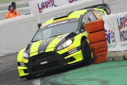 Валентино Россі, Карло Кассіна, Ford Fiesta