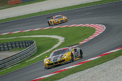 #50 Spirit of Race SA Ferrari 488 GT3: Pasin Lathouras, Michele Rugolo, Alessandro Pierguidi