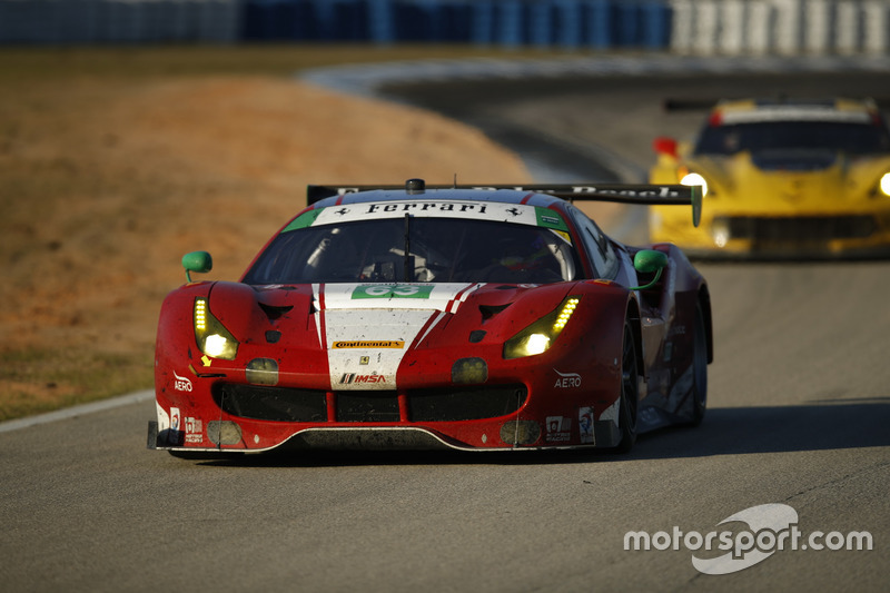 #63 Scuderia Corsa Ferrari 488 GT3: Christina Nielsen, Alessandro Balzan, Matteo Cressoni