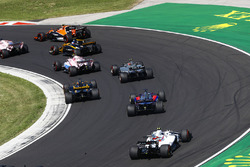 Nico Hulkenberg, Renault Sport F1 Team RS17, Daniil Kvyat, Scuderia Toro Rosso STR12, Lance Stroll, Williams FW40
