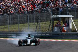 Valtteri Bottas, Mercedes-Benz F1 W08 Hybrid locks up