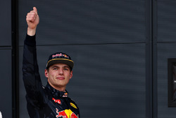 Max Verstappen, Red Bull Racing RB12 celebrate his third place after the qualifying