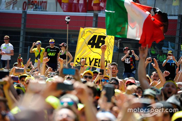 Fans de Valentino Rossi, Yamaha Factory Racing