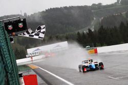 Le vainqueur Matthieu Vaxiviere, SMP Racing