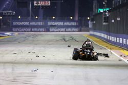 Crash: Nico Hülkenberg, Sahara Force India F1 VJM09