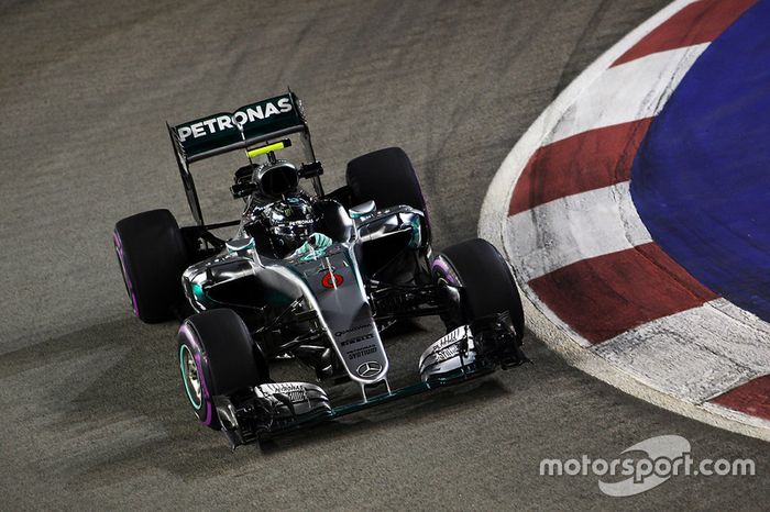 2016: Nico Rosberg, Mercedes F1 W07 Hybrid