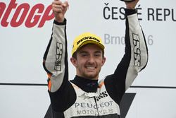 Podium: race winner John McPhee, Peugeot MC Saxoprint