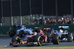Carlos Sainz Jr., Scuderia Toro Rosso STR11