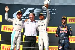 Podium: winner Lewis Hamilton, Mercedes AMG F1 Team, second place Nico Rosberg, Mercedes AMG F1 Team