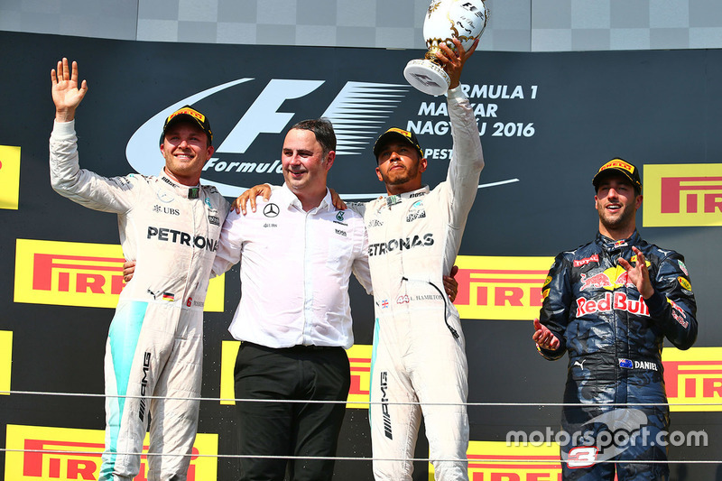 Podium: winner Lewis Hamilton, Mercedes AMG F1 Team, second place Nico Rosberg, Mercedes AMG F1 Team