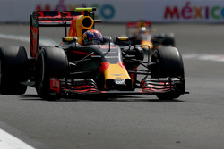 Max Verstappen, Red Bull Racing RB12, Daniel Ricciardo, Red Bull Racing RB12