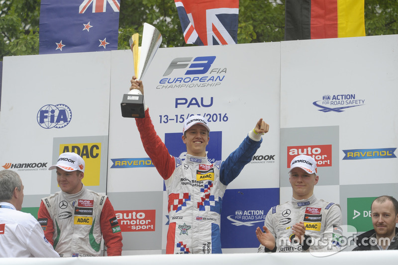 Podium: Nick Cassidy, Prema Powerteam Dallara F312  Mercedes-Benz, Ben Barnicoat, HitechGP Dallara 