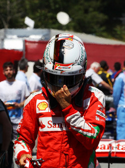 Sebastian Vettel, Ferrari, dans le parc fermé des qualifications