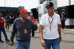 Niki Lauda, président non-exécutif de Mercedes, avec Dr. Dieter Zetsche, président de Daimler AG
