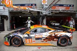 #61 Clearwater Racing Ferrari 458 Italia: Mok Weng Sun, Rob Bell, Keita Sawa                   