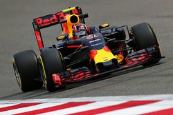 Daniil Kvyat, Red Bull Racing RB12