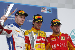 Подиум: Антонио Джовинацци, PREMA Racing, Сергей Сироткин, ART Grand Prix, Норман Нато, Racing Engin