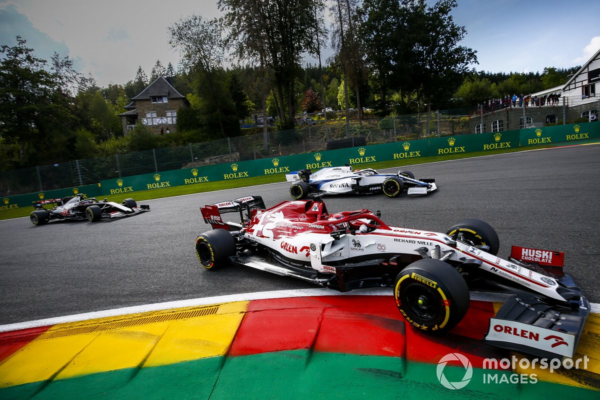 Kimi Raikkonen, Alfa Romeo Racing C39, George Russell, Williams FW43, Kevin Magnussen, Haas VF-20