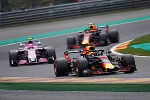 Daniel Ricciardo, Red Bull Racing RB14, Esteban Ocon, Racing Point Force India VJM1, Max Verstappen, Red Bull Racing RB14