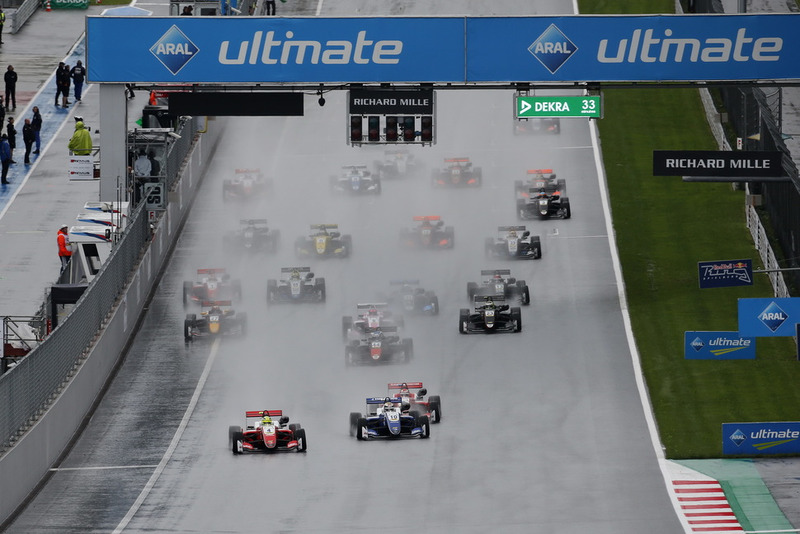 Arrancada, Mick Schumacher, PREMA Theodore Racing Dallara F317 - Mercedes-Benz líder