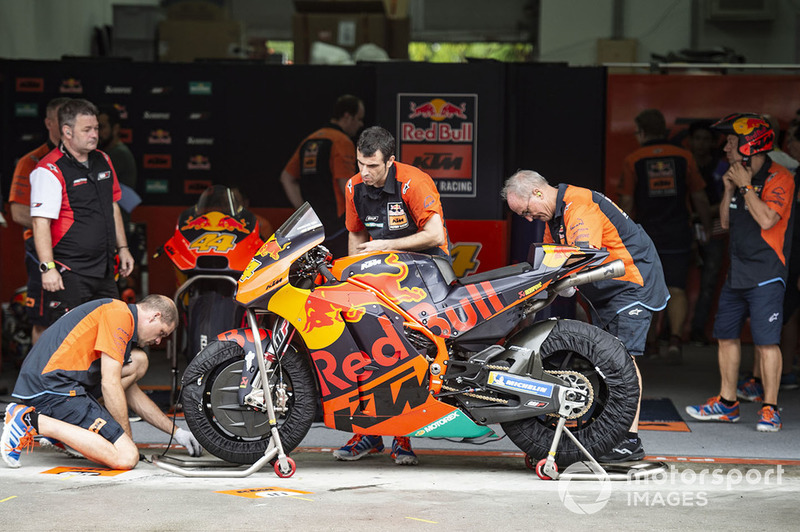 Llucia KTM garaje
