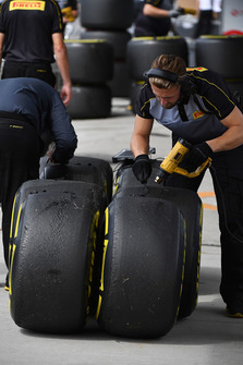 Pirelli engineers and Pirelli tyres