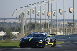 #95 Aston Martin Racing Aston Martin Vantage GT4: Thomas Canning, Mark Farmer, Oliver Wilkinson, Adrian Willmott