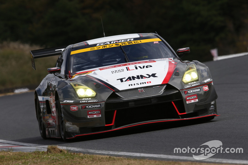 #10 GAINER TANAX triple a GT-R