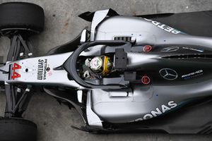 Lewis Hamilton, Mercedes AMG F1 W09 EQ Power+ fête sa victoire dans le Parc Fermé
