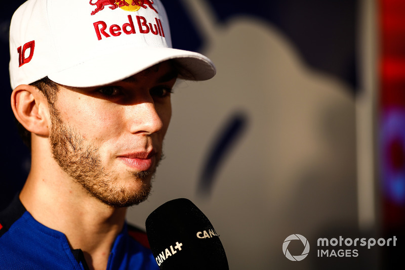 Pierre Gasly, Scuderia Toro Rosso, parla con la stampa