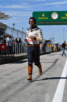 Daniel Ricciardo, Red Bull Racing runs