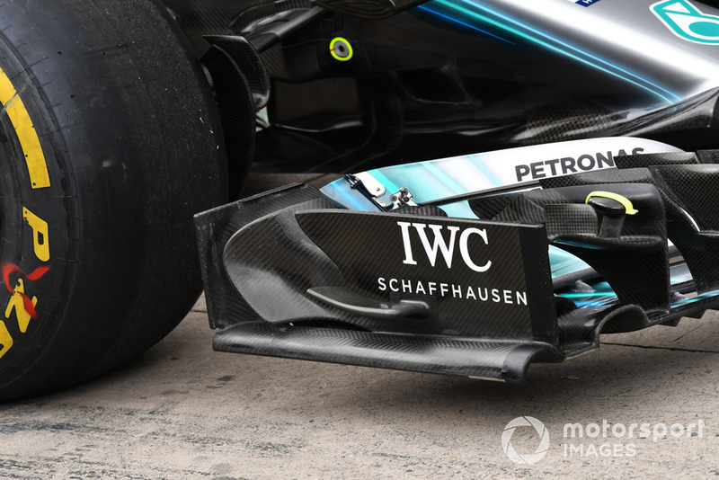 Детали переднего крыла Mercedes F1 W09