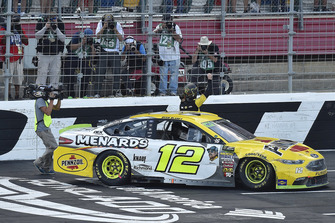 Ryan Blaney, Team Penske, Ford Fusion Menards/Pennzoil