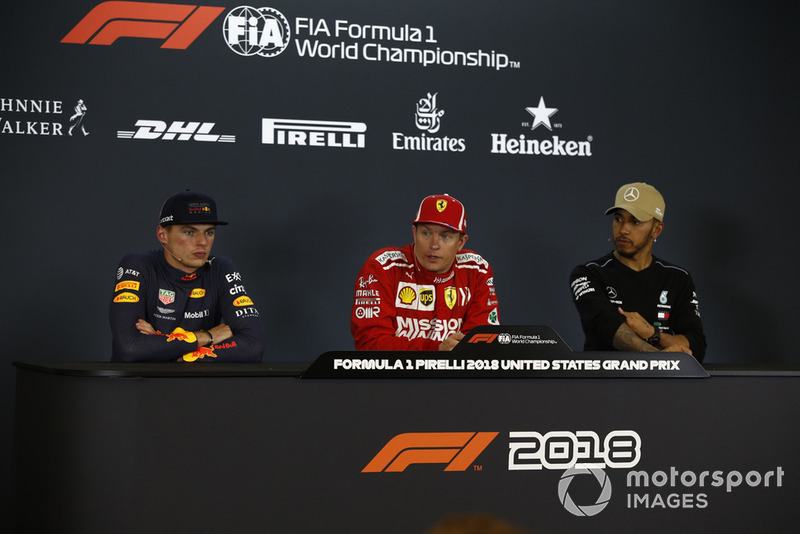 (Da sx a dx): Max Verstappen, Red Bull Racing, Kimi Raikkonen, Ferrari e Lewis Hamilton, Mercedes AMG F1, in conferenza stampa