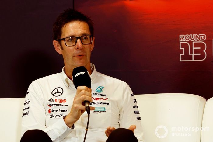 Andrew Shovlin, Director de Ingeniería en pista del equipo Mercedes-AMG F1, en la rueda de prensa de los directores del equipo.