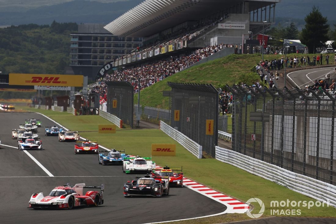 #6 Porsche Penske Motorsport Porsche 963: Kevin Estre, Andre Lotterer, Laurens Vanthoor, #7 Toyota Gazoo Racing Toyota GR010 - Hybrid: Mike Conway, Kamui Kobayashi, Nyck de Vries