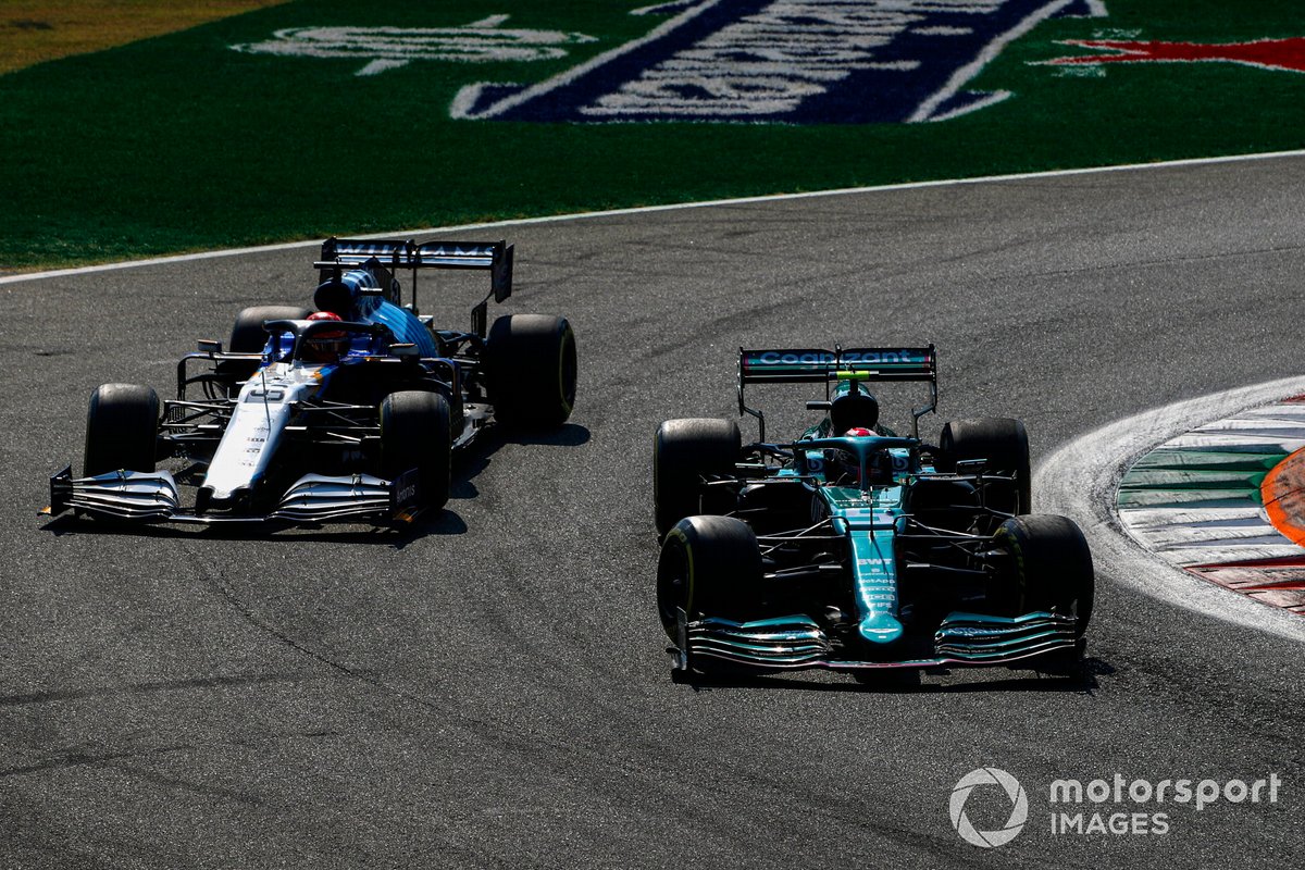 Sebastian Vettel, Aston Martin AMR21, George Russell, Williams FW43B